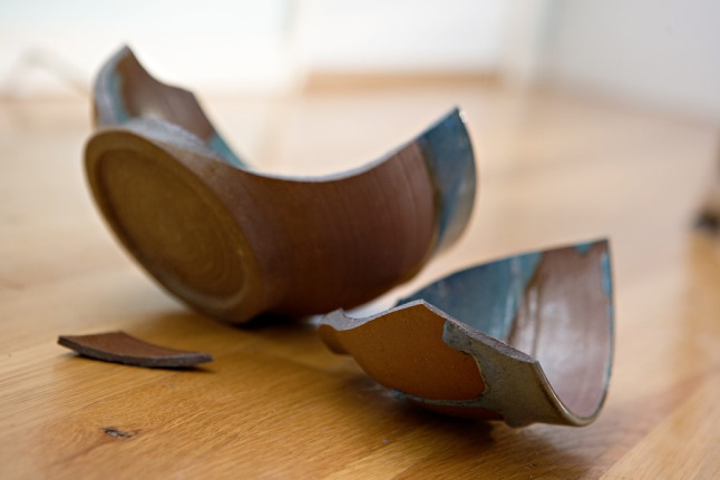 broken-pottery